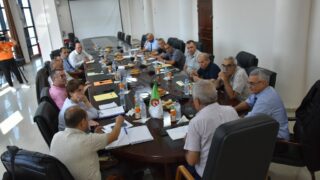 Installation du Pr. BRADAI Mokrane en qualité de nouveau doyen de la faculté de Technologie 8 Installation du Pr BRADAI Mokrane en qualite de nouveau doyen de la faculte de Technologie le 16 10 202336