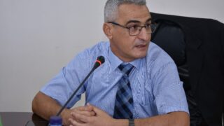 Installation du Pr. BRADAI Mokrane en qualité de nouveau doyen de la faculté de Technologie 45 Installation du Pr BRADAI Mokrane en qualite de nouveau doyen de la faculte de Technologie le 16 10 202354