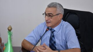 Installation du Pr. BRADAI Mokrane en qualité de nouveau doyen de la faculté de Technologie 12 Installation du Pr BRADAI Mokrane en qualite de nouveau doyen de la faculte de Technologie le 16 10 202356