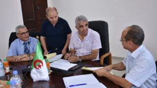 Installation du Pr. BRADAI Mokrane en qualité de nouveau doyen de la faculté de Technologie 30 Installation du Pr BRADAI Mokrane en qualite de nouveau doyen de la faculte de Technologie le 16 10 202364