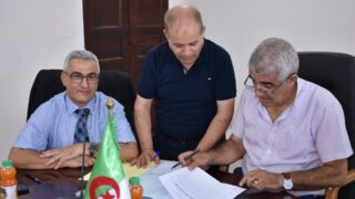 Installation du Pr. BRADAI Mokrane en qualité de nouveau doyen de la faculté de Technologie 33 Installation du Pr BRADAI Mokrane en qualite de nouveau doyen de la faculte de Technologie le 16 10 202366