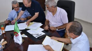 Installation du Pr. BRADAI Mokrane en qualité de nouveau doyen de la faculté de Technologie 41 Installation du Pr BRADAI Mokrane en qualite de nouveau doyen de la faculte de Technologie le 16 10 202371