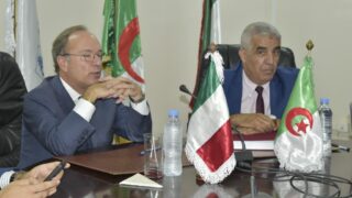 Visite de son excellence l'ambassadeur de l'Italie Monsieur Giovanni PUGLIESE à l'Université A. MIRA Béjaia. 43 Visite de son excellence l ambassadeur de l italie Monsieur Giovanni PUGLIESE a l universite A MIRA Bejaia 05 10 202344