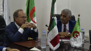 Visite de son excellence l'ambassadeur de l'Italie Monsieur Giovanni PUGLIESE à l'Université A. MIRA Béjaia. 44 Visite de son excellence l ambassadeur de l italie Monsieur Giovanni PUGLIESE a l universite A MIRA Bejaia 05 10 202345