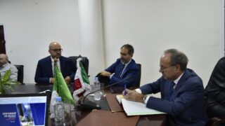 Visite de son excellence l'ambassadeur de l'Italie Monsieur Giovanni PUGLIESE à l'Université A. MIRA Béjaia. 79 Visite de son excellence l ambassadeur de l italie Monsieur Giovanni PUGLIESE a l universite A MIRA Bejaia 05 10 202380