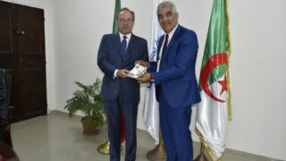Visite de son excellence l'ambassadeur de l'Italie Monsieur Giovanni PUGLIESE à l'Université A. MIRA Béjaia. 89 Visite de son excellence l ambassadeur de l italie Monsieur Giovanni PUGLIESE a l universite A MIRA Bejaia 05 10 202390