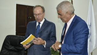 Visite de son excellence l'ambassadeur de l'Italie Monsieur Giovanni PUGLIESE à l'Université A. MIRA Béjaia. 93 Visite de son excellence l ambassadeur de l italie Monsieur Giovanni PUGLIESE a l universite A MIRA Bejaia 05 10 202394