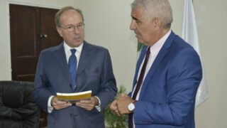 Visite de son excellence l'ambassadeur de l'Italie Monsieur Giovanni PUGLIESE à l'Université A. MIRA Béjaia. 96 Visite de son excellence l ambassadeur de l italie Monsieur Giovanni PUGLIESE a l universite A MIRA Bejaia 05 10 202397