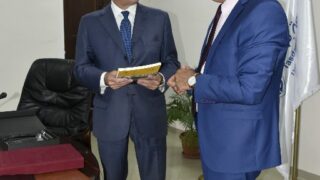 Visite de son excellence l'ambassadeur de l'Italie Monsieur Giovanni PUGLIESE à l'Université A. MIRA Béjaia. 97 Visite de son excellence l ambassadeur de l italie Monsieur Giovanni PUGLIESE a l universite A MIRA Bejaia 05 10 202398