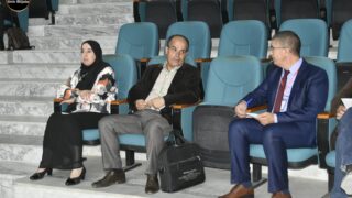 Colloque national sur : "Les zones industrielles et les zones d’activités en Algérie : état des lieux et perspectives Problématiques, enjeux et outils d’évaluation. 33 NEW0444