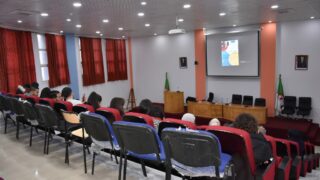 Conférence du Pr Benaouda LEBDAI. 71 La conference du Pr Benaouda LEBDAI sous le theme de l impotance de l histoire dans les litteratures postcoloniales 05 12 20231 1