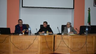 Conférence du Pr Benaouda LEBDAI. 40 La conference du Pr Benaouda LEBDAI sous le theme de l impotance de l histoire dans les litteratures postcoloniales 05 12 202310