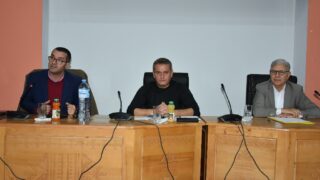 Conférence du Pr Benaouda LEBDAI. 3 La conference du Pr Benaouda LEBDAI sous le theme de l impotance de l histoire dans les litteratures postcoloniales 05 12 202312