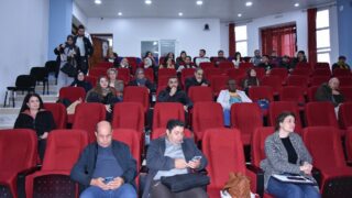 Conférence du Pr Benaouda LEBDAI. 11 La conference du Pr Benaouda LEBDAI sous le theme de l impotance de l histoire dans les litteratures postcoloniales 05 12 202322