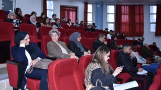 Conférence du Pr Benaouda LEBDAI. 20 La conference du Pr Benaouda LEBDAI sous le theme de l impotance de l histoire dans les litteratures postcoloniales 05 12 202330