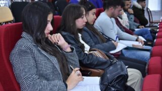 Conférence du Pr Benaouda LEBDAI. 43 La conference du Pr Benaouda LEBDAI sous le theme de l impotance de l histoire dans les litteratures postcoloniales 05 12 202352