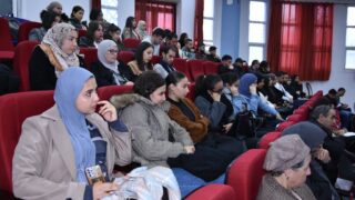Conférence du Pr Benaouda LEBDAI. 32 La conference du Pr Benaouda LEBDAI sous le theme de l impotance de l histoire dans les litteratures postcoloniales 05 12 202356