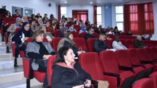 Conférence du Pr Benaouda LEBDAI. 26 La conference du Pr Benaouda LEBDAI sous le theme de l impotance de l histoire dans les litteratures postcoloniales 05 12 202359