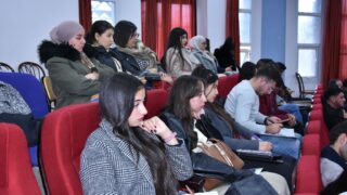 Conférence du Pr Benaouda LEBDAI. 50 La conference du Pr Benaouda LEBDAI sous le theme de l impotance de l histoire dans les litteratures postcoloniales 05 12 202361