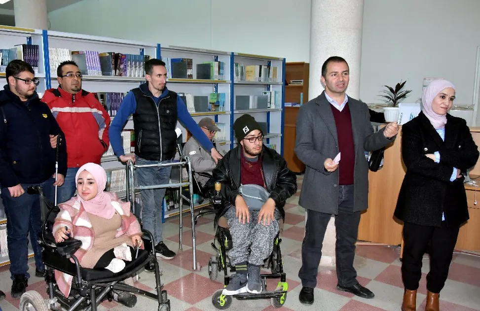Visite guidée aux profits des étudiants à besoins spécifiques de l’université de Bejaia