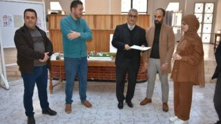 l affichage final de l atelier L2 architecture faculte de technologie Presentation de a maquette de l eudiante Boussemar Mounir 02