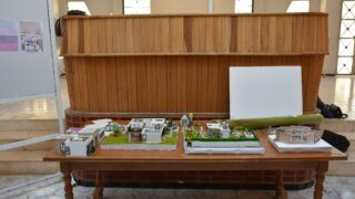 l affichage final de l atelier L2 architecture faculte de technologie Presentation de a maquette de l eudiante Boussemar Mounir 08