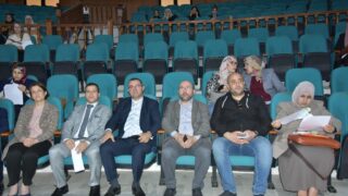 الملتقى الدولي تحت عنوان: " نقد الاستشراق وتحولات ما بعد الحداثة: بين المرتكزات الأنوية والمرجعيات الغيرية" 70 forum international organise par la faculte des lettres et des langues les 15 1 et 17 avril 202416