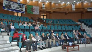 الملتقى الدولي تحت عنوان: " نقد الاستشراق وتحولات ما بعد الحداثة: بين المرتكزات الأنوية والمرجعيات الغيرية" 85 forum international organise par la faculte des lettres et des langues les 15 1 et 17 avril 202429