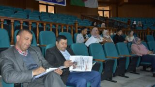 الملتقى الدولي تحت عنوان: " نقد الاستشراق وتحولات ما بعد الحداثة: بين المرتكزات الأنوية والمرجعيات الغيرية" 86 forum international organise par la faculte des lettres et des langues les 15 1 et 17 avril 202431