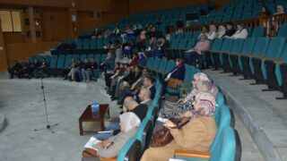 الملتقى الدولي تحت عنوان: " نقد الاستشراق وتحولات ما بعد الحداثة: بين المرتكزات الأنوية والمرجعيات الغيرية" 13 forum international organise par la faculte des lettres et des langues les 15 1 et 17 avril 202438