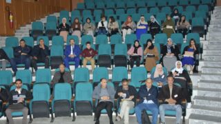 الملتقى الدولي تحت عنوان: " نقد الاستشراق وتحولات ما بعد الحداثة: بين المرتكزات الأنوية والمرجعيات الغيرية" 26 forum international organise par la faculte des lettres et des langues les 15 1 et 17 avril 202449