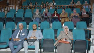 الملتقى الدولي تحت عنوان: " نقد الاستشراق وتحولات ما بعد الحداثة: بين المرتكزات الأنوية والمرجعيات الغيرية" 45 forum international organise par la faculte des lettres et des langues les 15 1 et 17 avril 202467