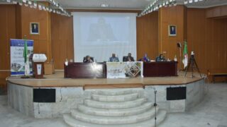 الملتقى الدولي تحت عنوان: " نقد الاستشراق وتحولات ما بعد الحداثة: بين المرتكزات الأنوية والمرجعيات الغيرية" 59 forum international organise par la faculte des lettres et des langues les 15 1 et 17 avril 202481