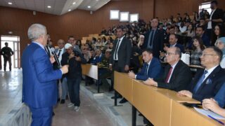 visite du ministre de lenseignement superieur Pr BADDARI 25 avril 2024 0214