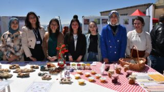 visite du ministre de lenseignement superieur Pr BADDARI 25 avril 2024 0268