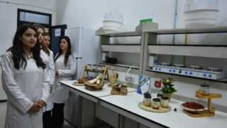 visite du ministre de lenseignement superieur Pr BADDARI 25 avril 2024 0340