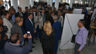 Visite du Pr Kamel BADDARI, MESRS à l'université de Bejaia 3 30 visite du ministre de lenseignement superieur Pr BADDARI 25 avril 2024 0479