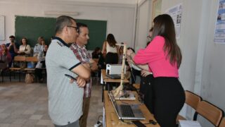 Présentation des projets de fin de cycle PFC Licence (3ème année) 2024 121 Presentation des projets de fin de cycle PFC Licence 3eme annee 13 juin 2024105