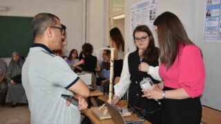 Présentation des projets de fin de cycle PFC Licence (3ème année) 2024 122 Presentation des projets de fin de cycle PFC Licence 3eme annee 13 juin 2024106