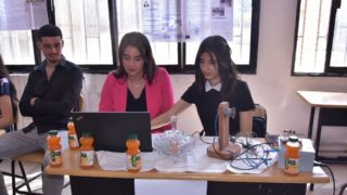 Présentation des projets de fin de cycle PFC Licence (3ème année) 2024 69 Presentation des projets de fin de cycle PFC Licence 3eme annee 13 juin 202467