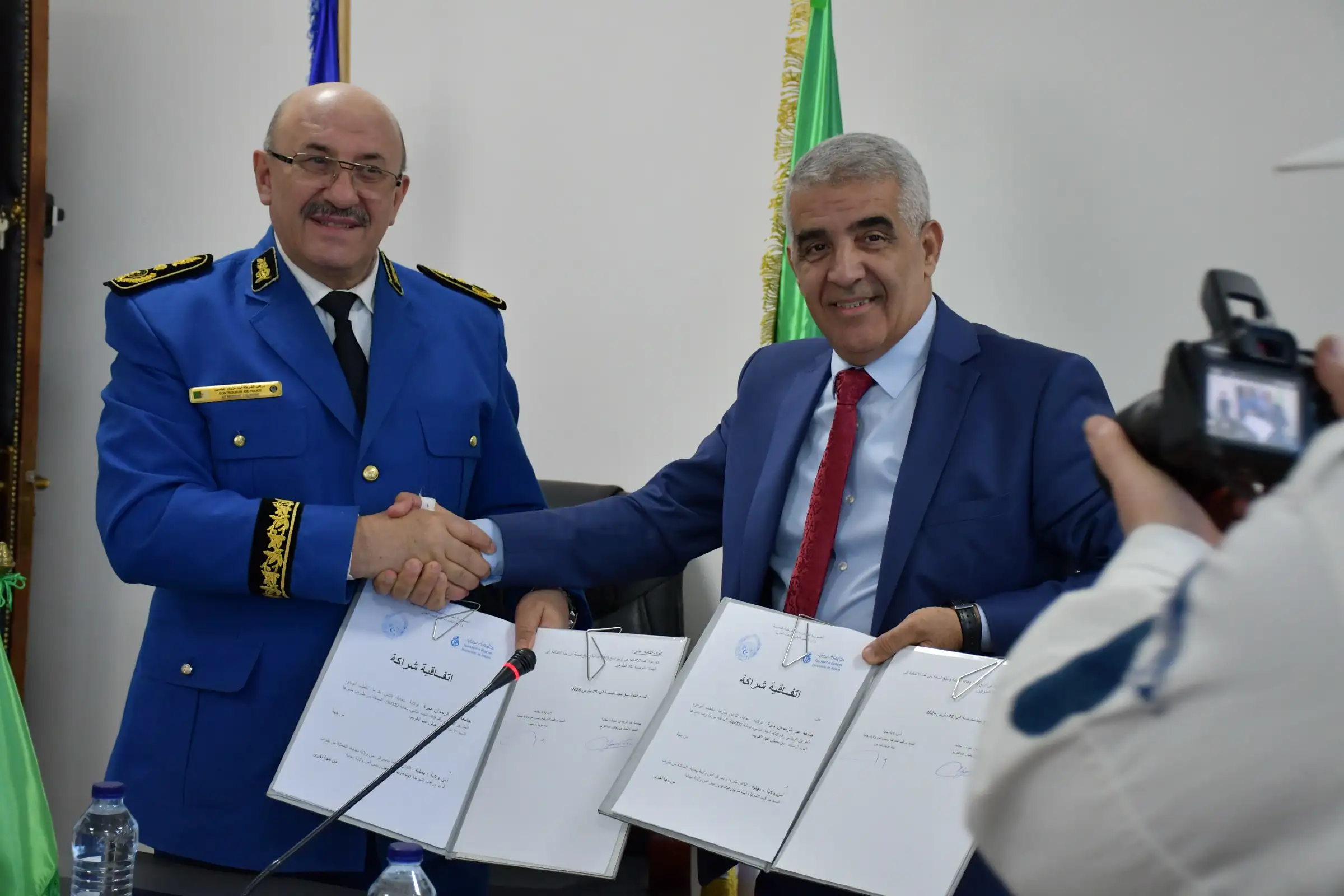 توقيع اتفاقية بين جامعة عبد الرحمان ميرة ببجاية ومديرية الأمن لولاية بجاية 40 Convention univ bejaia surete bejaia 25 03 26 40