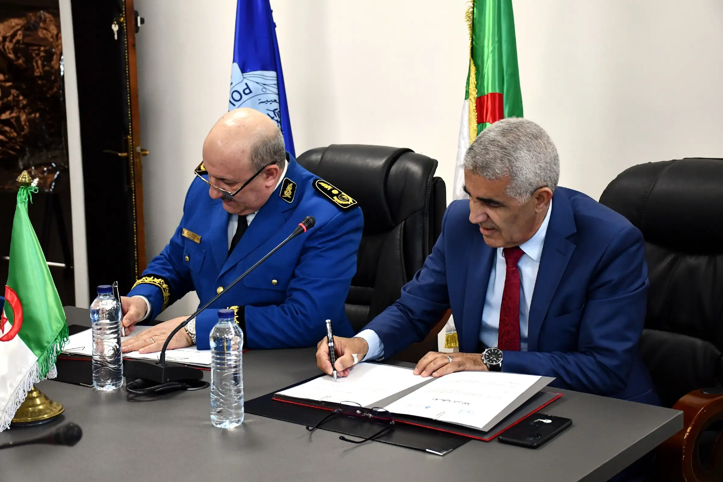 توقيع اتفاقية بين جامعة عبد الرحمان ميرة ببجاية ومديرية الأمن لولاية بجاية 43 Convention univ bejaia surete bejaia 25 03 26 43