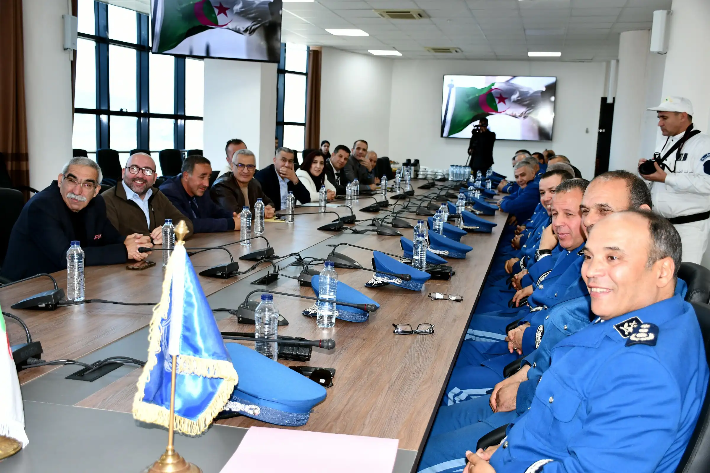 توقيع اتفاقية بين جامعة عبد الرحمان ميرة ببجاية ومديرية الأمن لولاية بجاية 47 Convention univ bejaia surete bejaia 25 03 26 47