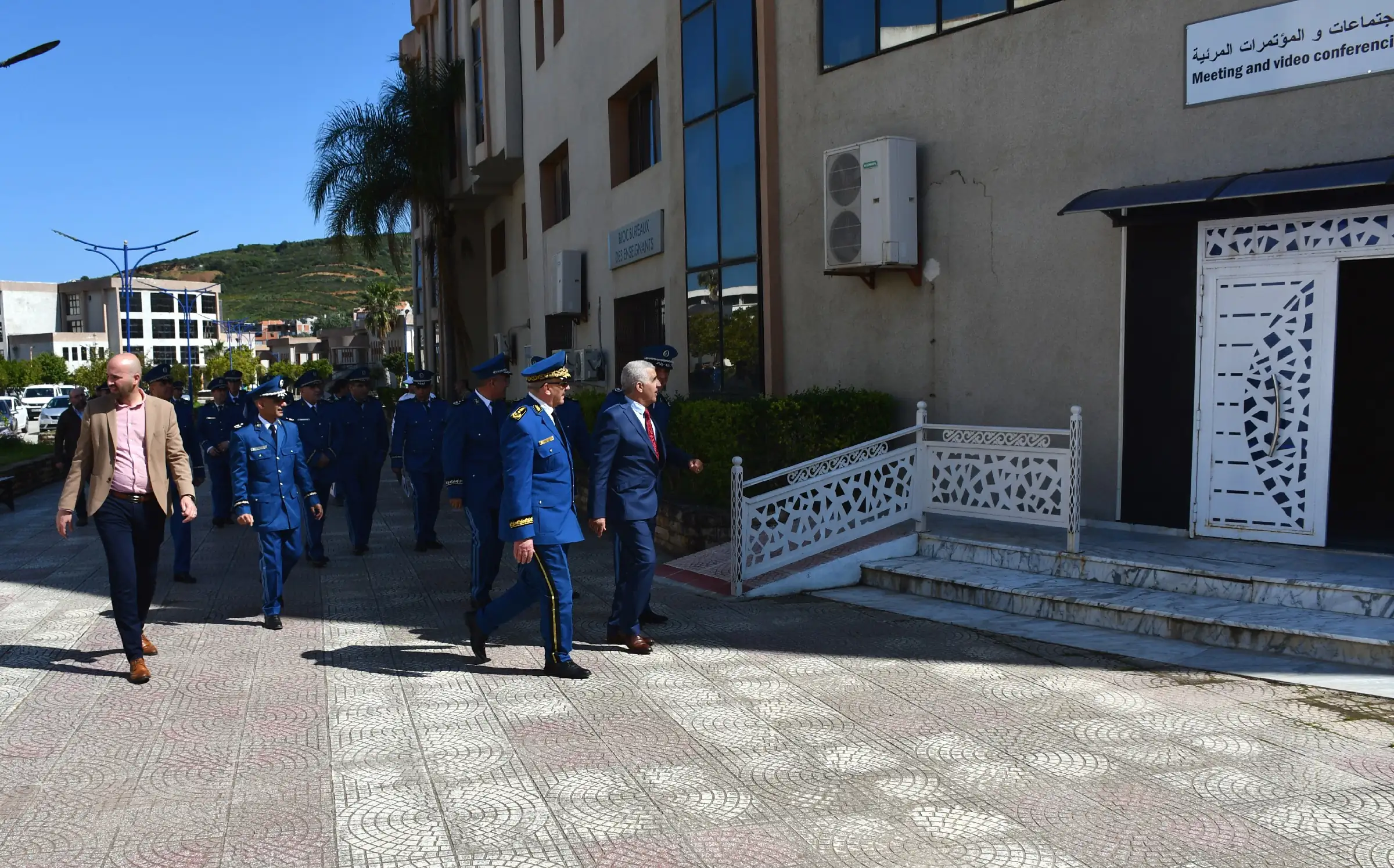 توقيع اتفاقية بين جامعة عبد الرحمان ميرة ببجاية ومديرية الأمن لولاية بجاية 57 Convention univ bejaia surete bejaia 25 03 26 59