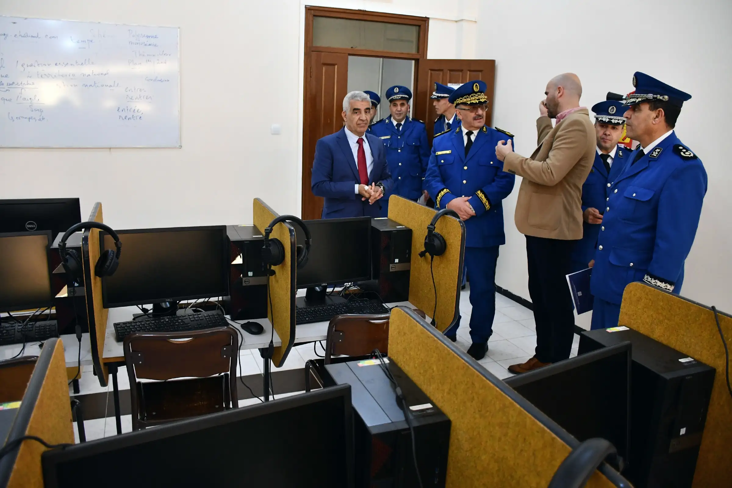 توقيع اتفاقية بين جامعة عبد الرحمان ميرة ببجاية ومديرية الأمن لولاية بجاية 64 Convention univ bejaia surete bejaia 25 03 26 66